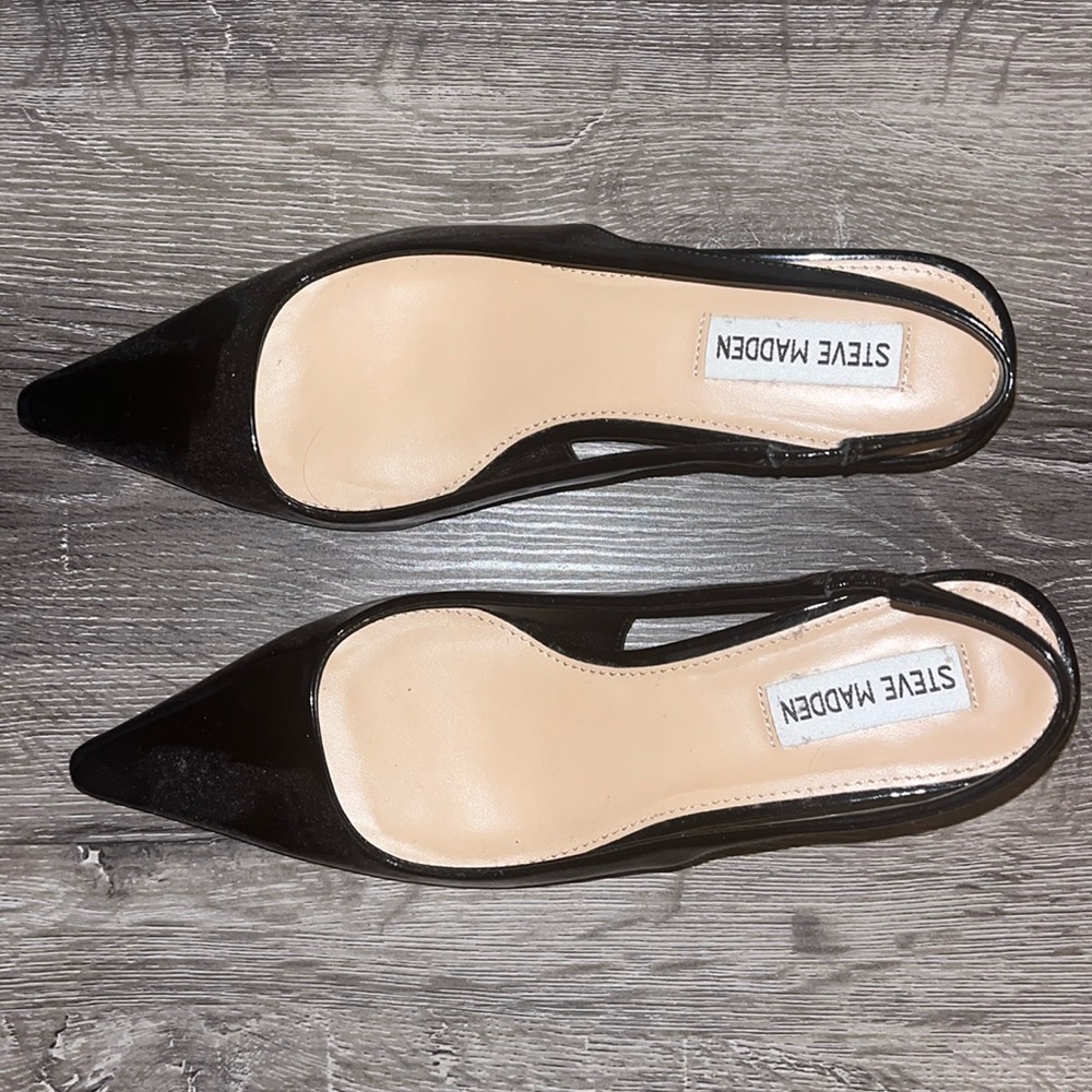 Steve Madden Kari Black Patent Kitten Heel in Size 7.5 US